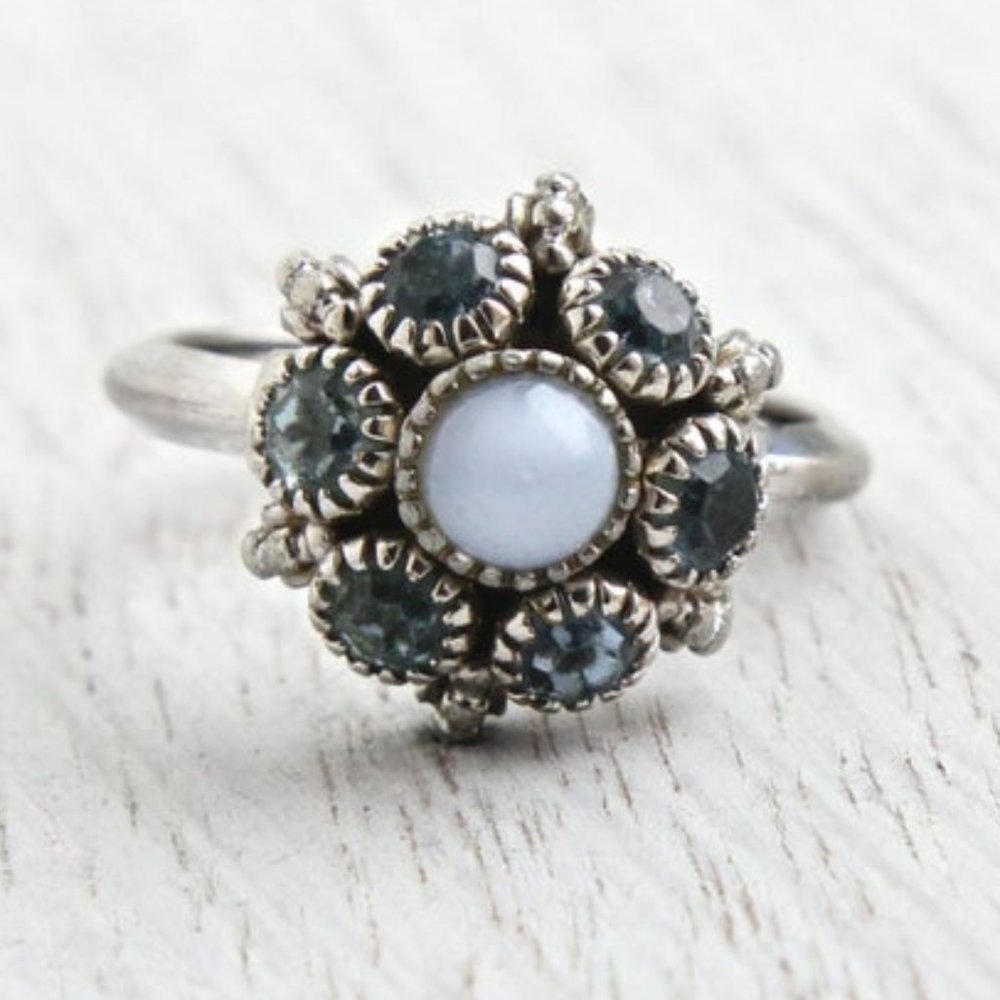 1970's Vintage Avon Blue Rhinestone Ring